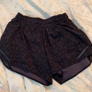 Lululemon shorts 4 tall leopard print
